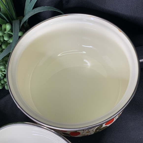 Vintage Sheffield strawberries & cream 1 1/2 quart sauce pan with lid - Picture 4 of 10